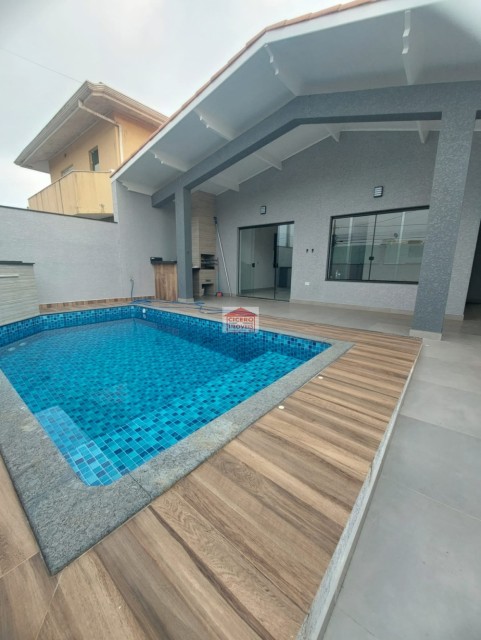 Maravilhosa Casa com Piscina