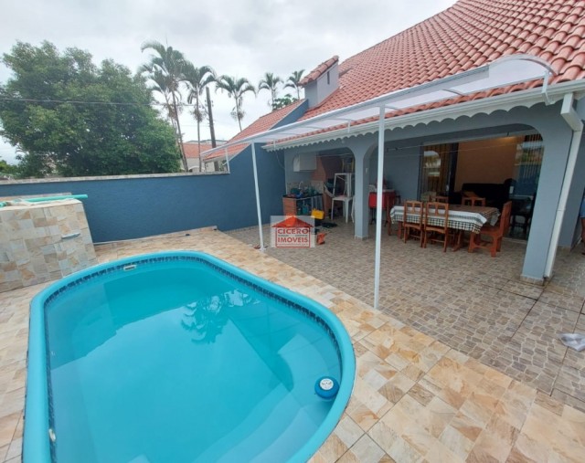 Maravilhoso sobrado lado praia