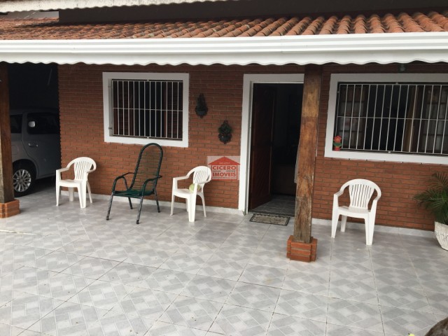 Casa Térrea 400m da praia