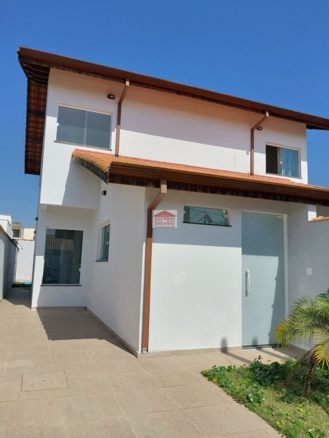 lindo sobrado, com 3 quartos