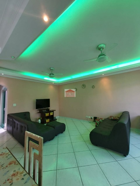 LINDA CASA COM SUÍTE