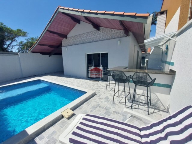 Maravilhosa casa c/piscina