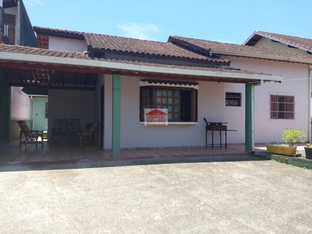 casa com piscina com terreno i